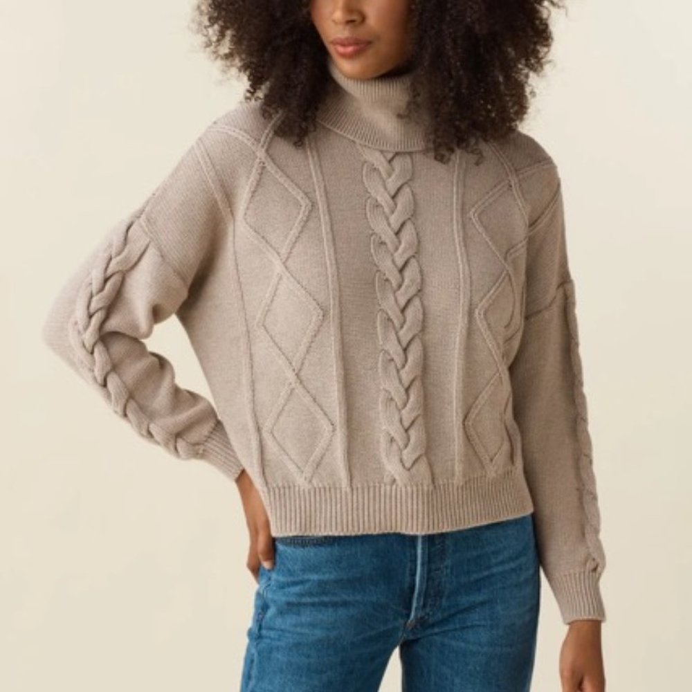 VETTA Cropped Cable Knit Sweater **MOVING SALE - MAKE ME AN OFFER**